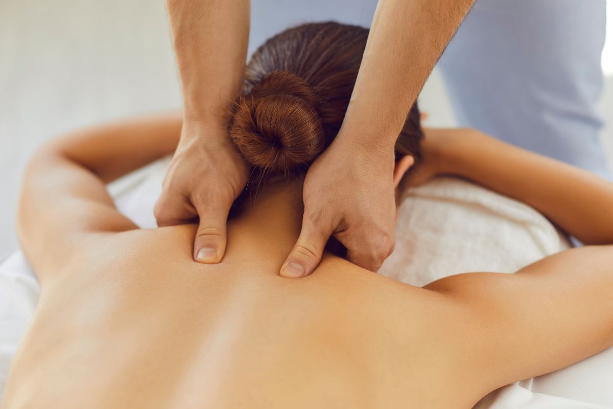 Back and shoulder pressure work during a back and foot treatment at a New York City spa